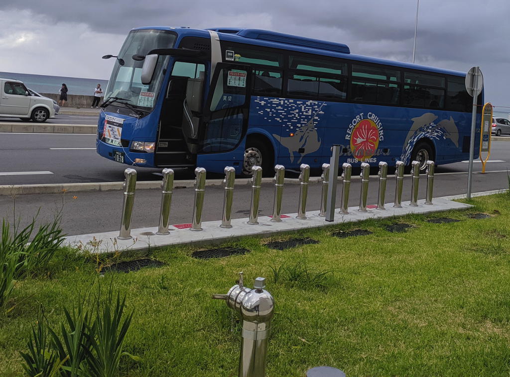 パルコシティの無料シャトルバスの乗り場案内位置がおかしい 修正されました ず 沖縄